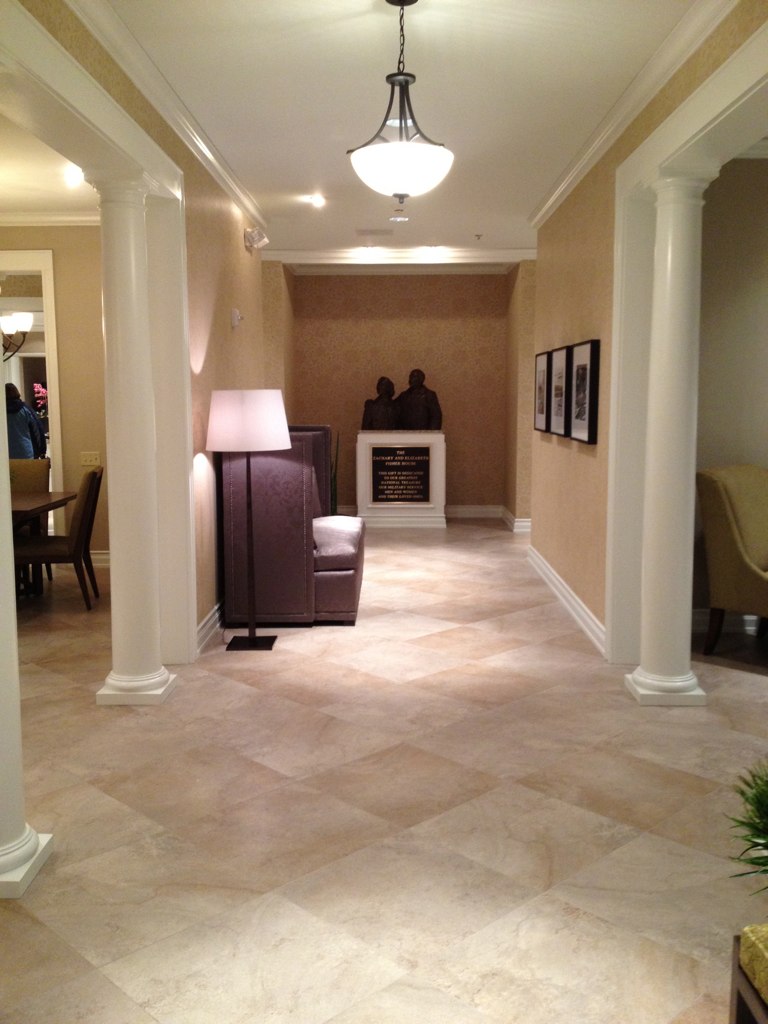 Fisher Houe of Alaska Entryway